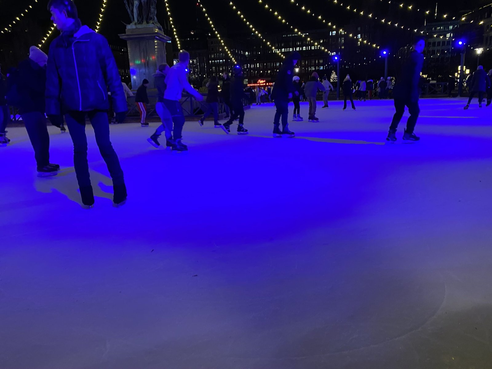 Patinaje al aire libre-Kungsträdgården.